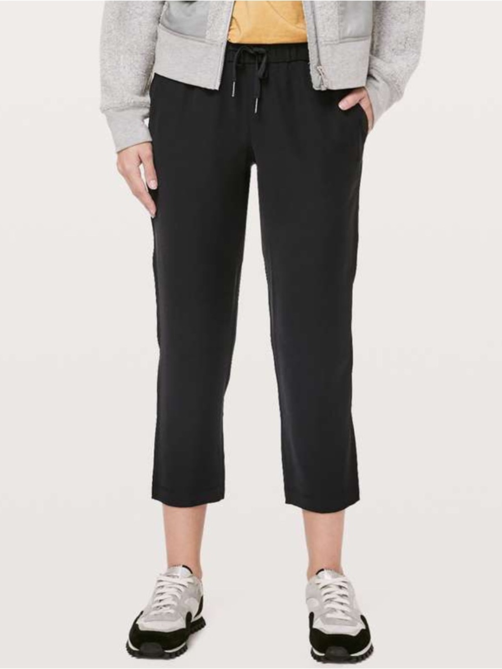 Lululemon Black On The Fly Crop *Woven 23"